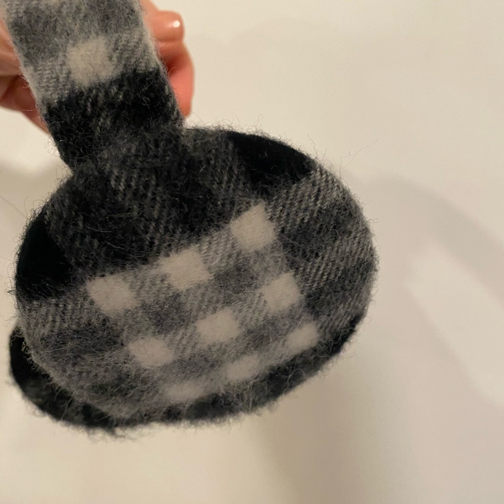 Burberry Black and Gray Earmuffs - Picture 5 of 10